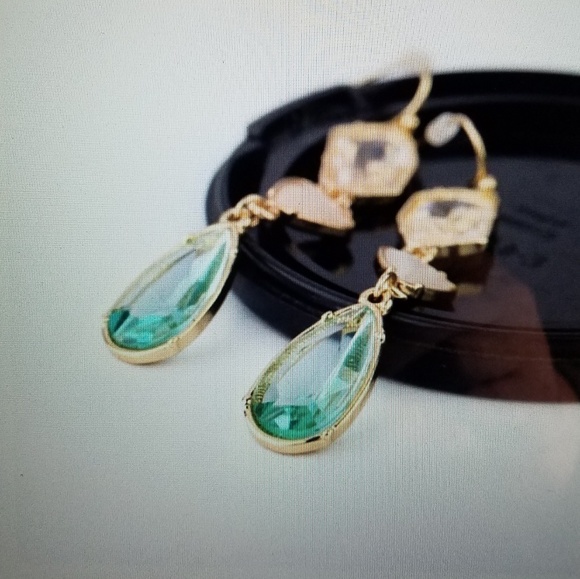 Drop earrings - Picture 2 of 5